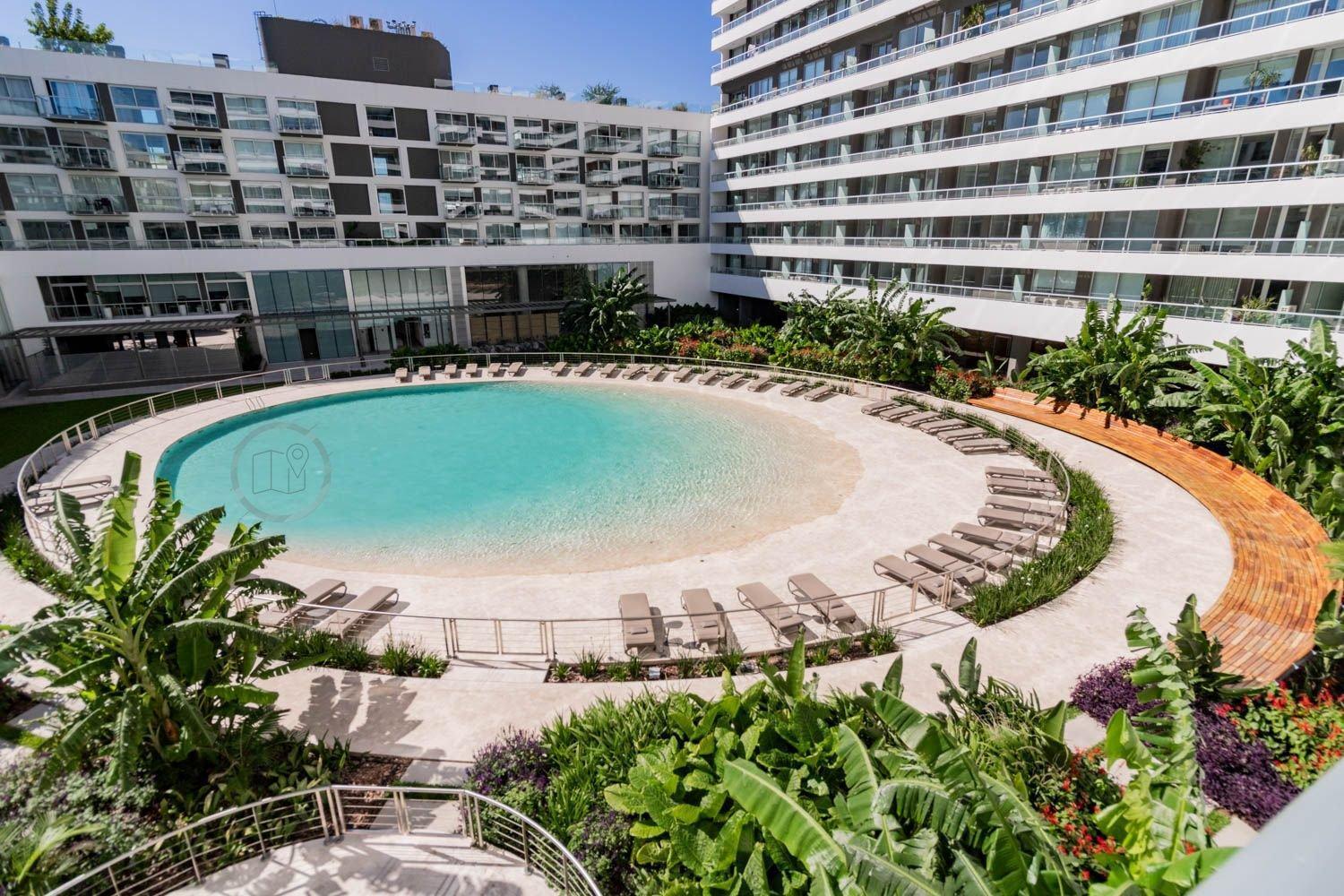 Stunning 1br W/ Pool, Gym, & Sauna *