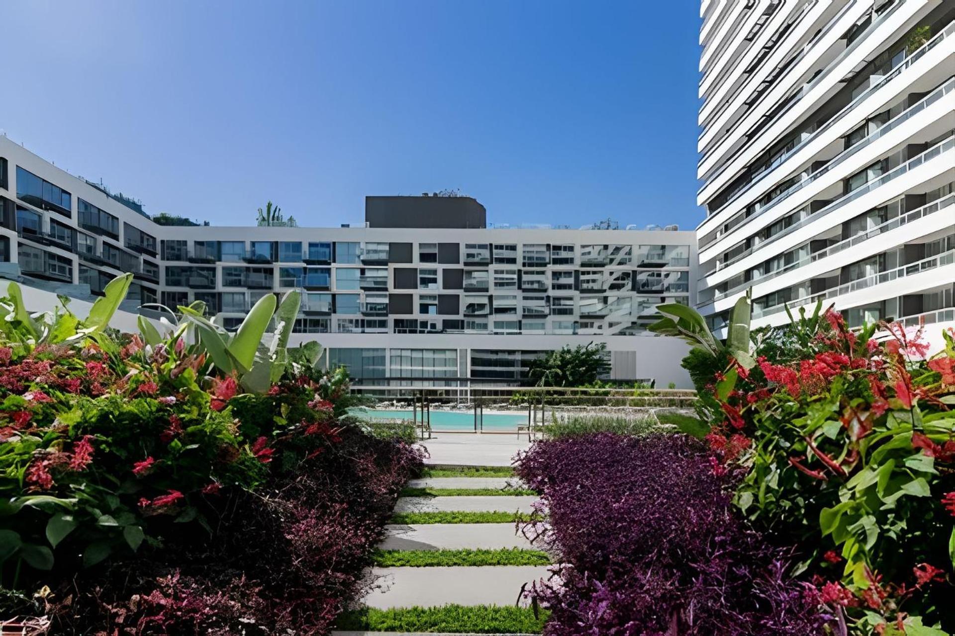 Сasa de vacaciones Stunning 1br W/ Pool, Gym, & Sauna